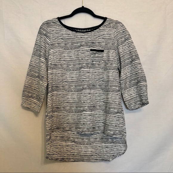 Antilia Femme Zebra Print Blouse Size Small Hi Lo - Picture 1 of 5